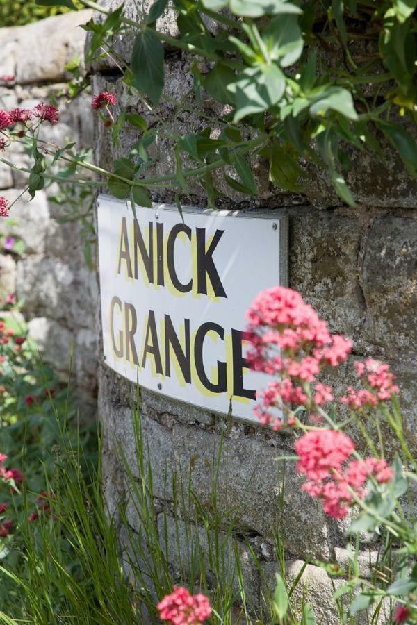 Anick Grange Farm B&B เฮกแซม ภายนอก รูปภาพ